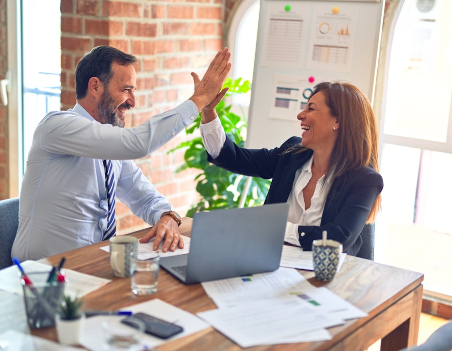 photo-1600880292203-757bb62b4baf